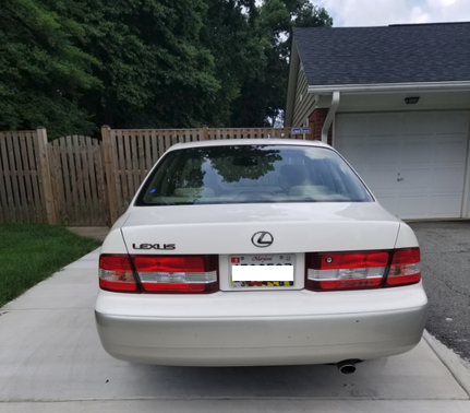 Photo 5 of 12 of 2001 Lexus ES 300 Base